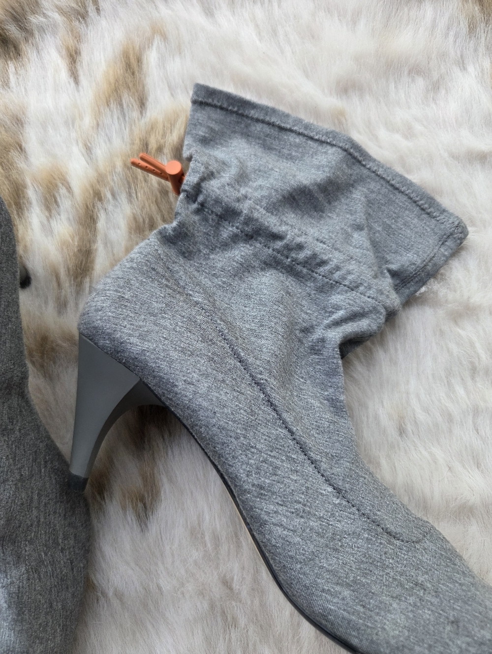 Zara Fabric Kitten Heel Ankle Boots in FEATHER GREY Size 40/ 9.5 - Picture 7 of 10